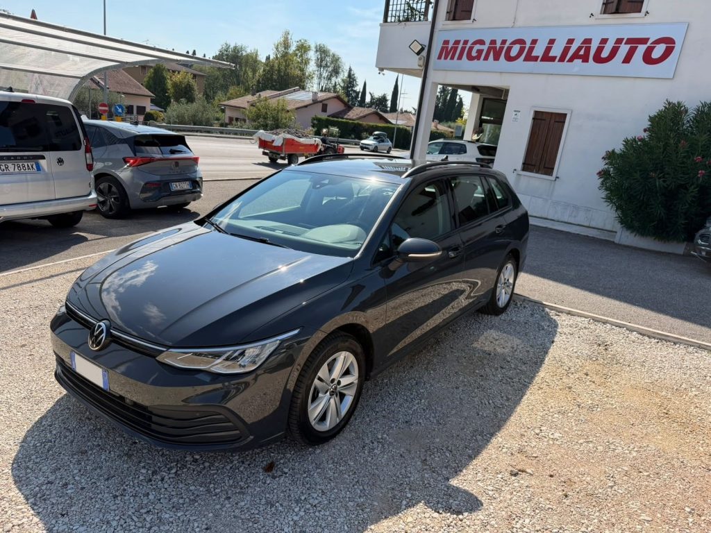 Volkswagen Golf Variant  2.0 TDI SCR DSG Life OK NEOPATENTATI