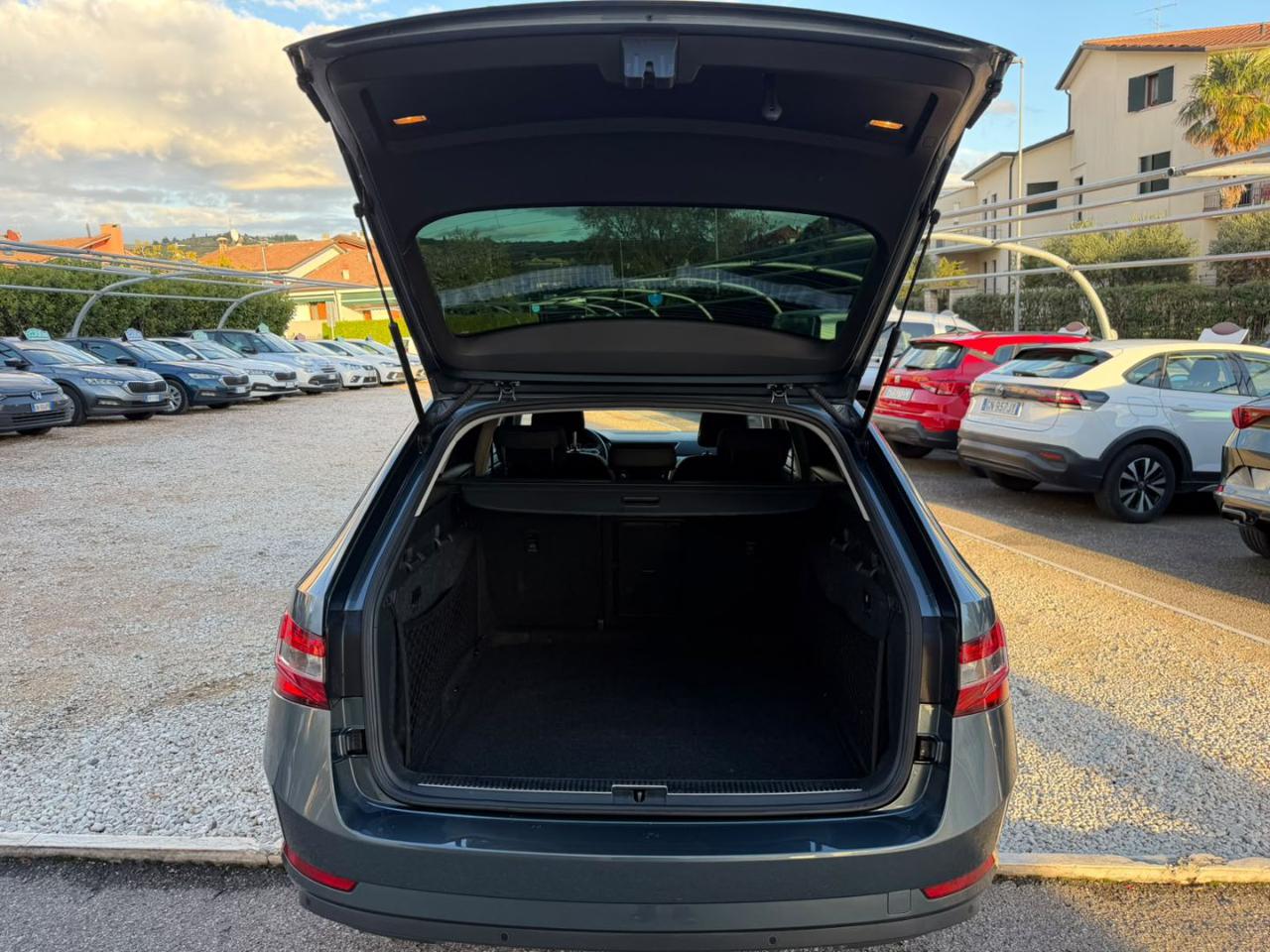 Skoda Superb  2.0 TDI 150 CV SCR DSG Wagon Executive