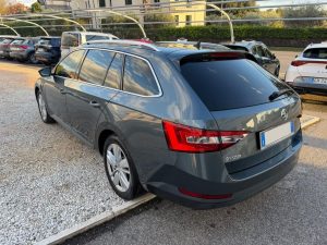 Skoda Superb 2.0 TDI 150 CV SCR DSG Wagon Executive