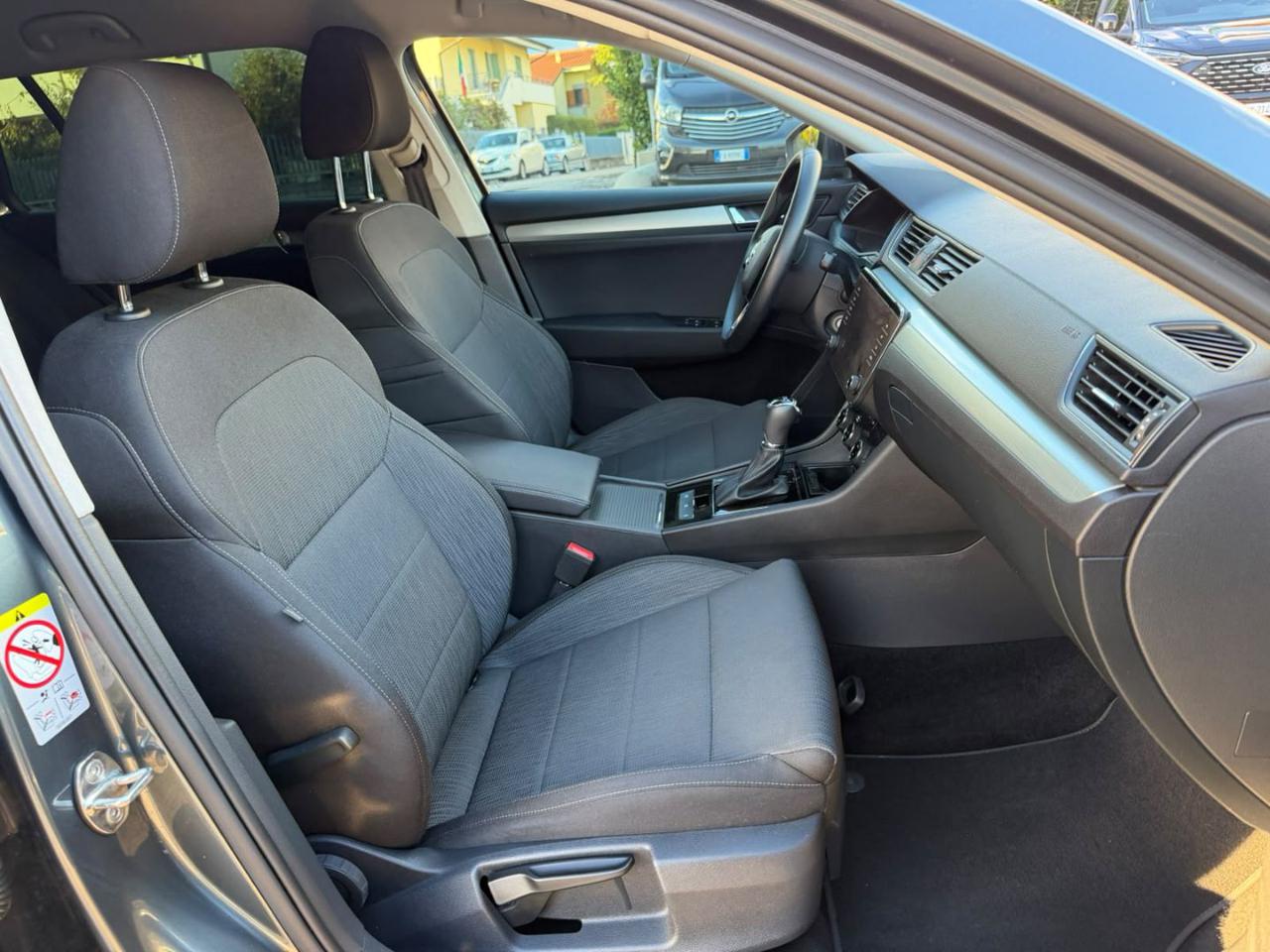 Skoda Superb  2.0 TDI 150 CV SCR DSG Wagon Executive